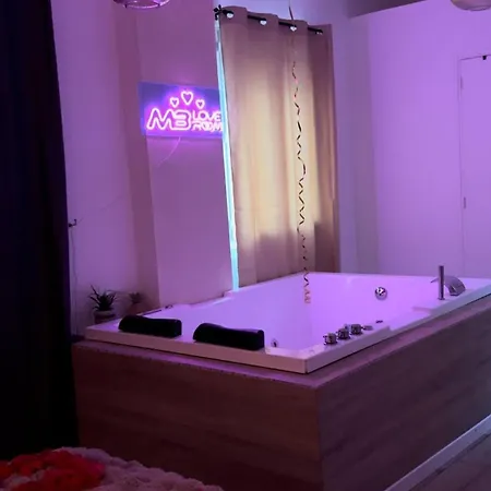 Mb Loveroom Jacuzzi Apartman Le Blanc-Mesnil